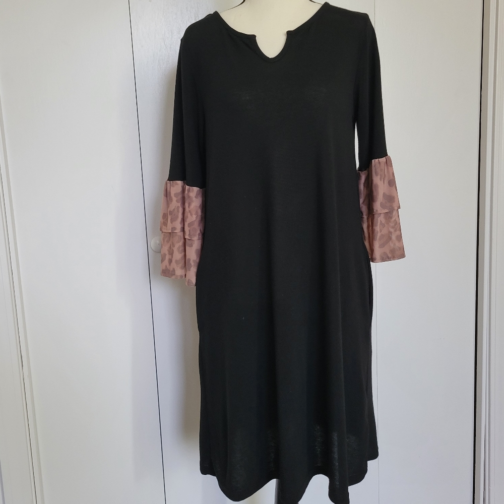 Suzanne Betro Casual Dress Leopard Frilly 1/2 Sleeve Pockets Small